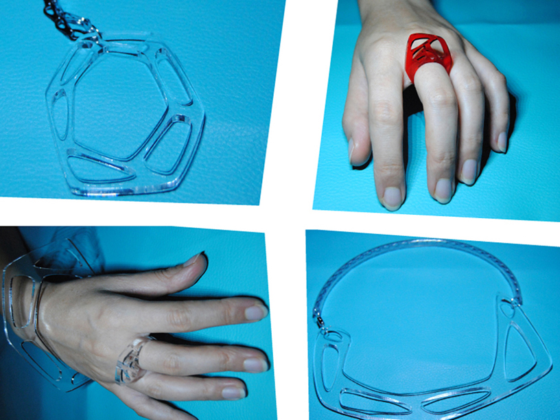  Collane, bracciali e anelli in plexiglass intagliato